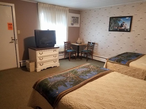 Maine Woods Inn image 9